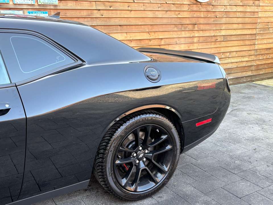Dodge Challenger - Imagem 11