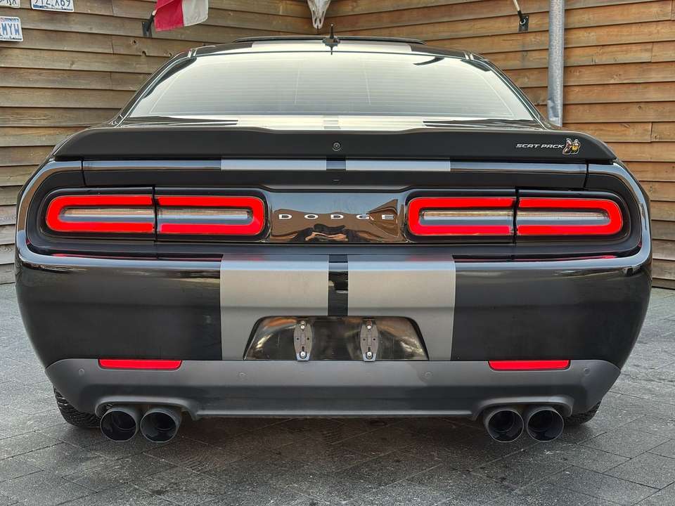 Dodge Challenger - Imagem 14