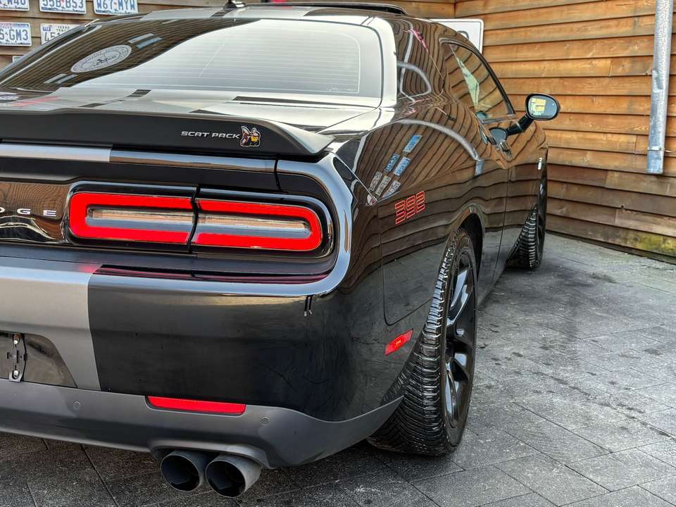 Dodge Challenger - Imagem 15