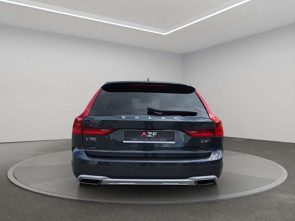 Volvo V90 Cross Country - Imagem 7