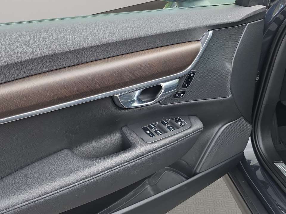 Volvo V90 Cross Country - Imagem 13