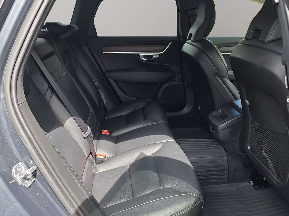 Volvo V90 Cross Country - Imagem 15