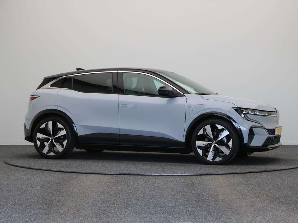 Renault Megane E-Tech - Imagem 13