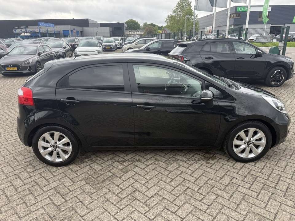 Kia Rio - Imagem 8