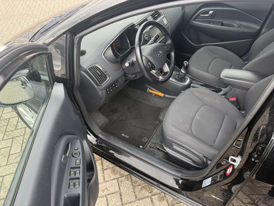 Kia Rio - Imagem 10