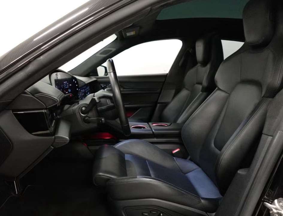 Car picture 9