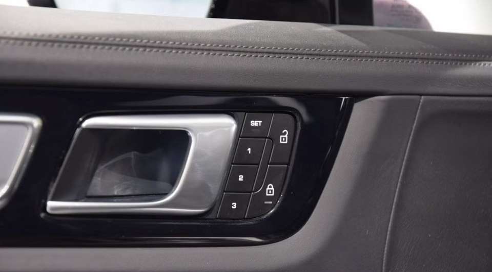 Porsche Cayenne - Imagem 10