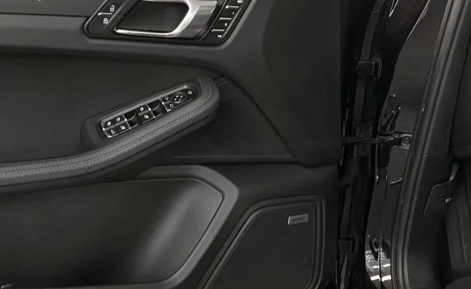 Car picture 11