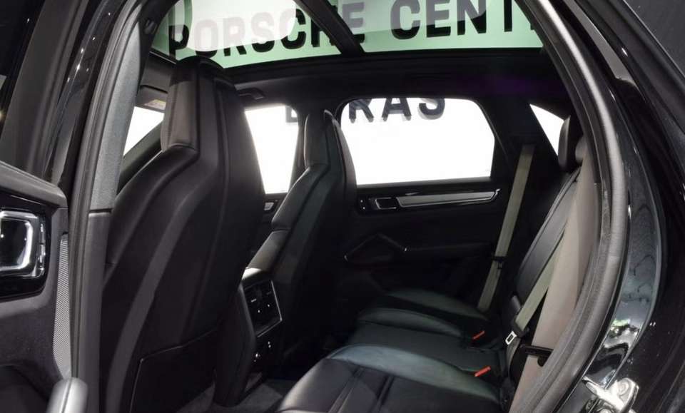 Porsche Cayenne - Imagem 13