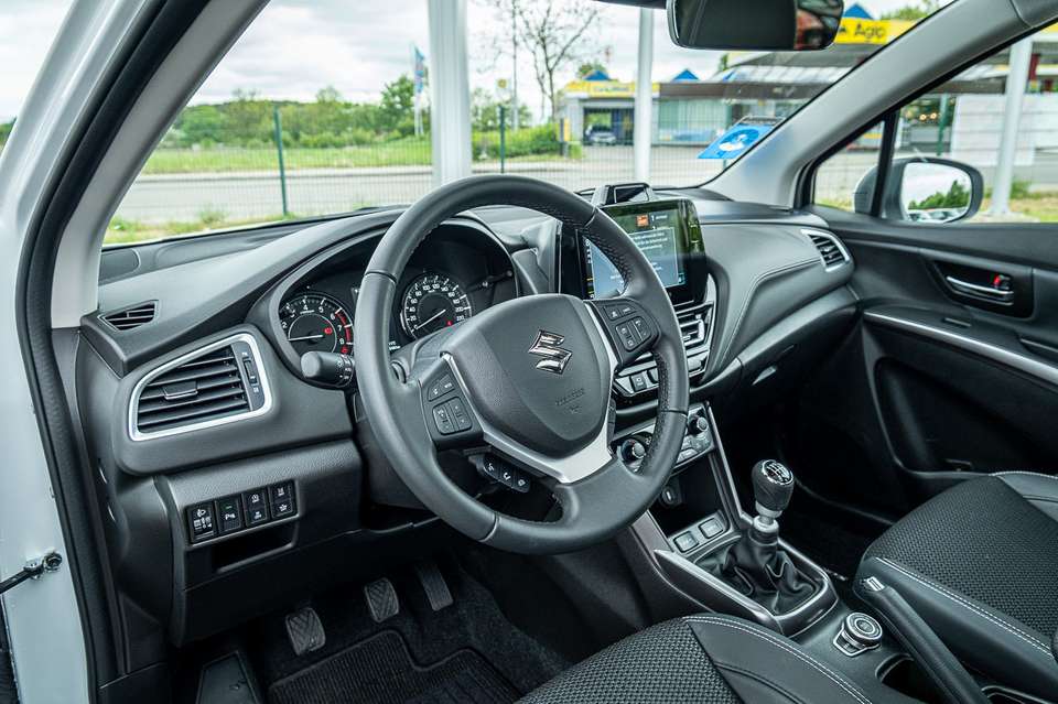 Suzuki SX4 S-Cross - Imagem 10