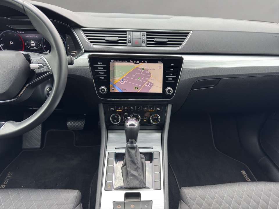 Car picture 9