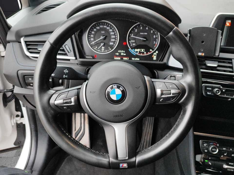 BMW 218 - Imagem 8