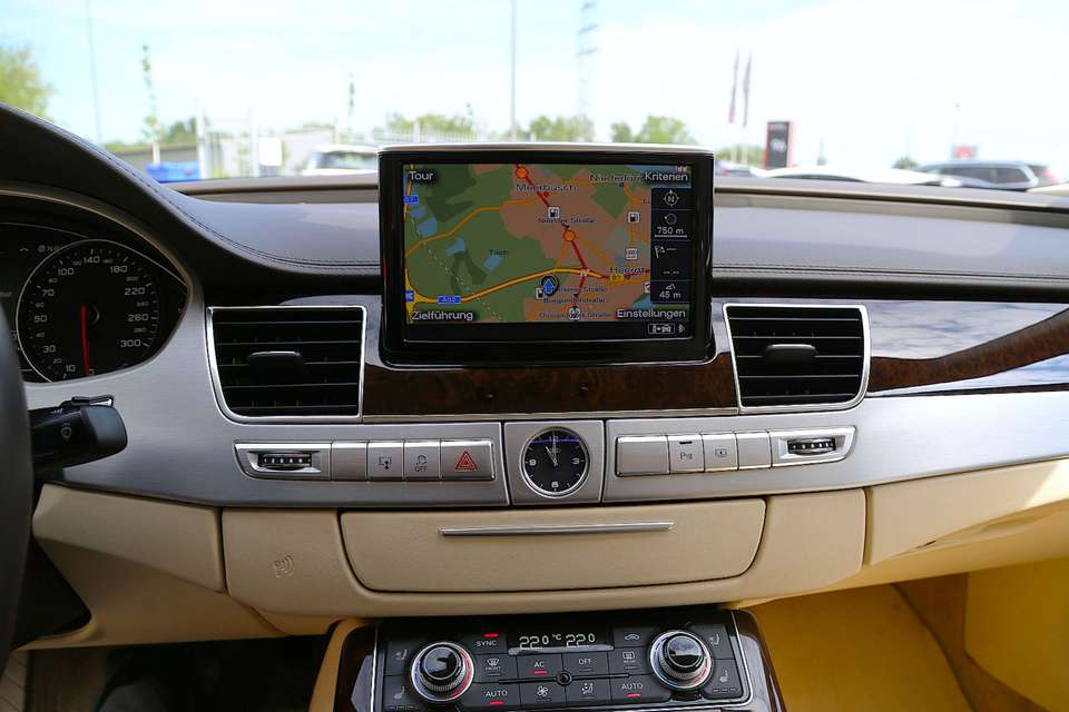 Audi A8 - Imagem 8