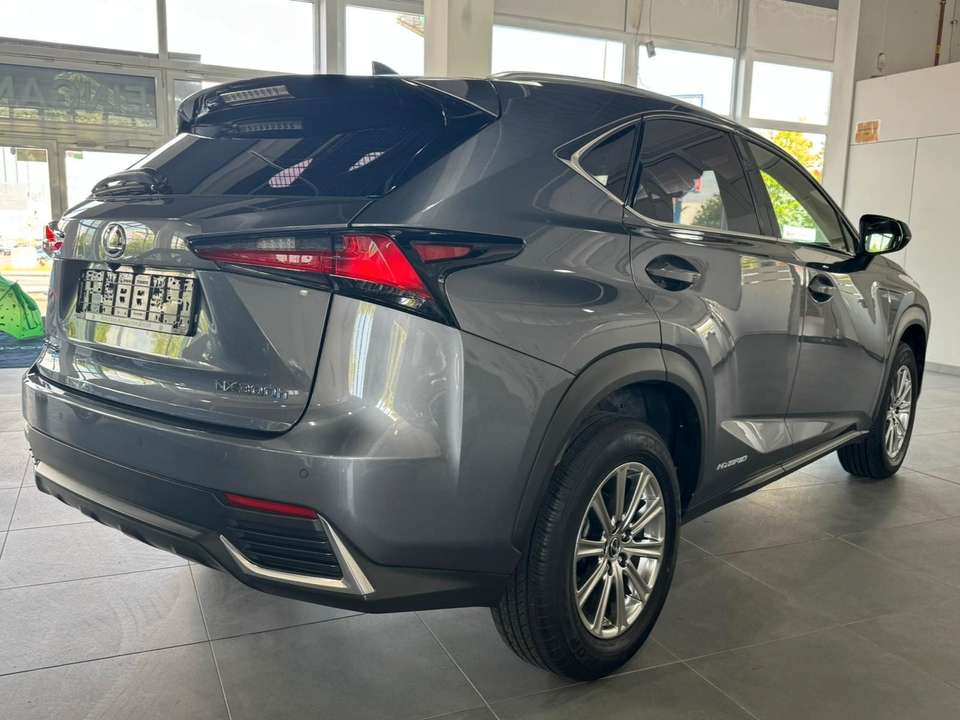 Lexus NX 300 - Imagem 5