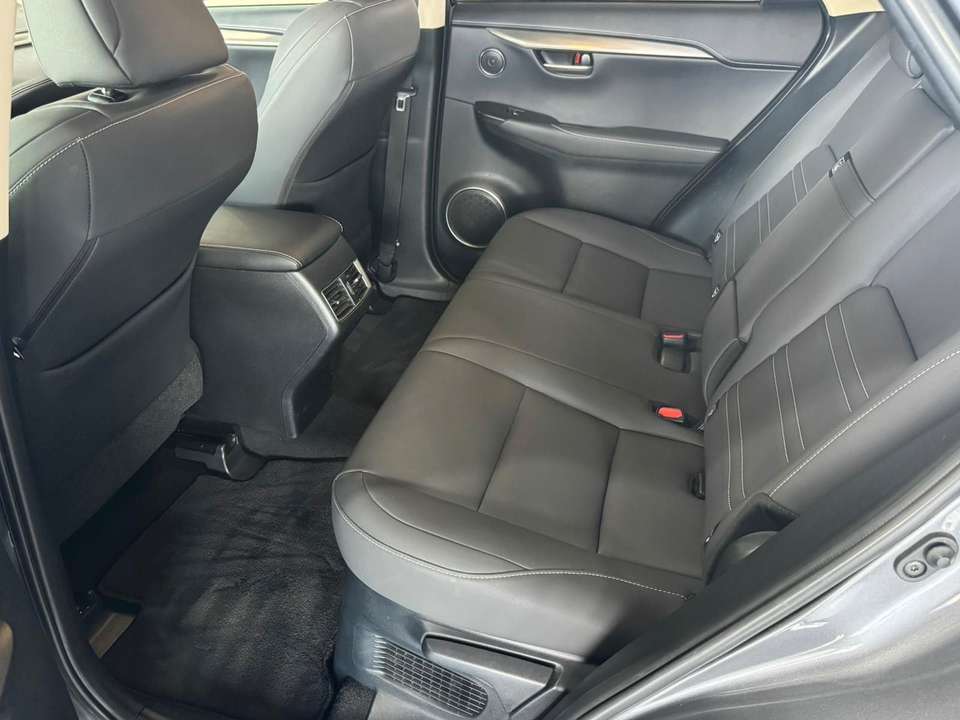 Lexus NX 300 - Imagem 14