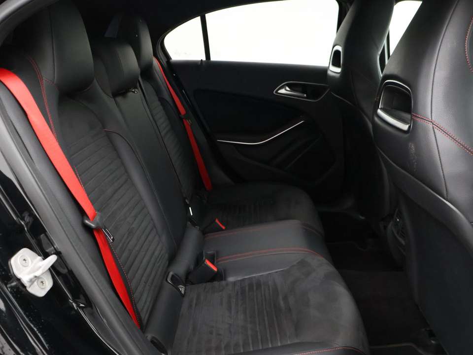 Mercedes-Benz A 250 - Imagem 12