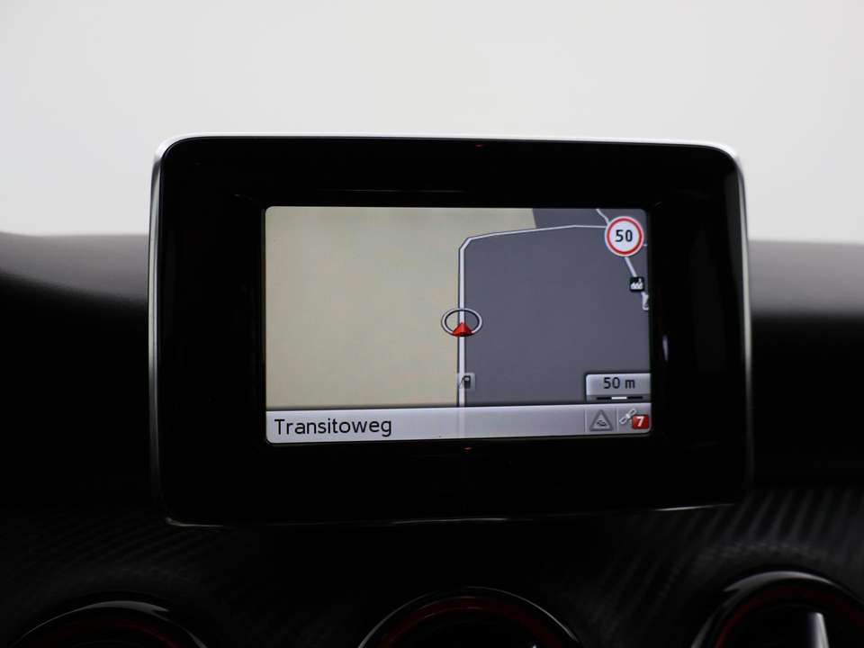 Mercedes-Benz A 250 - Imagem 18