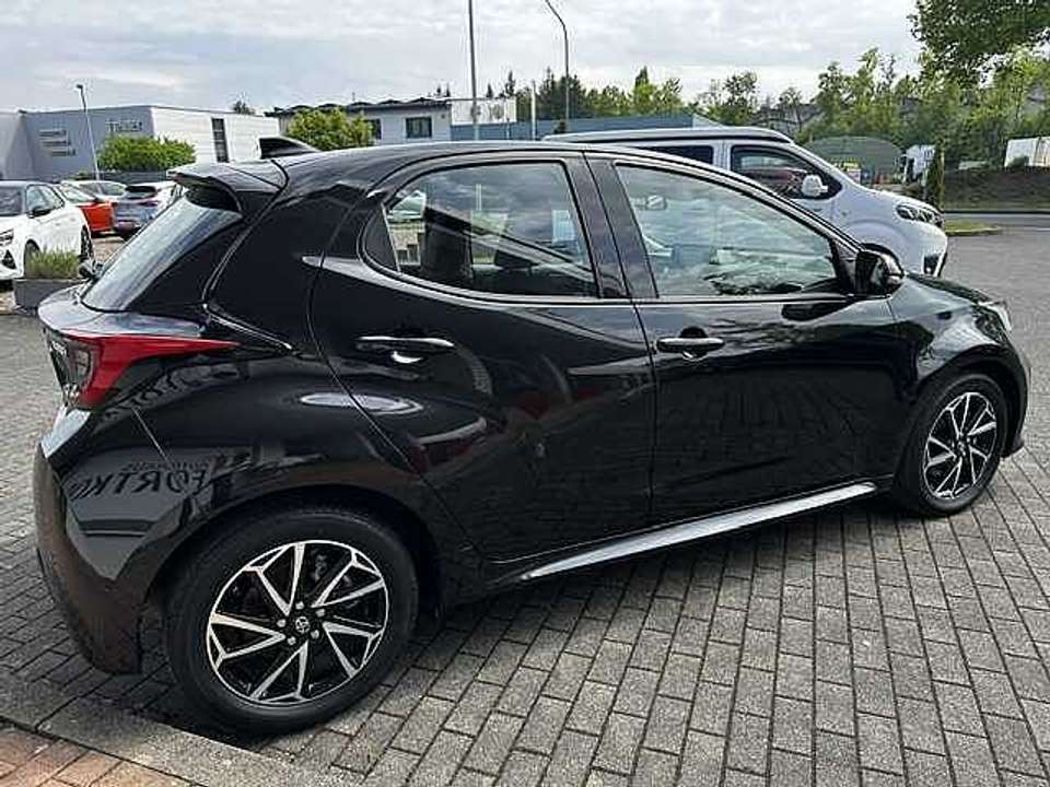 Toyota Yaris - Imagem 8