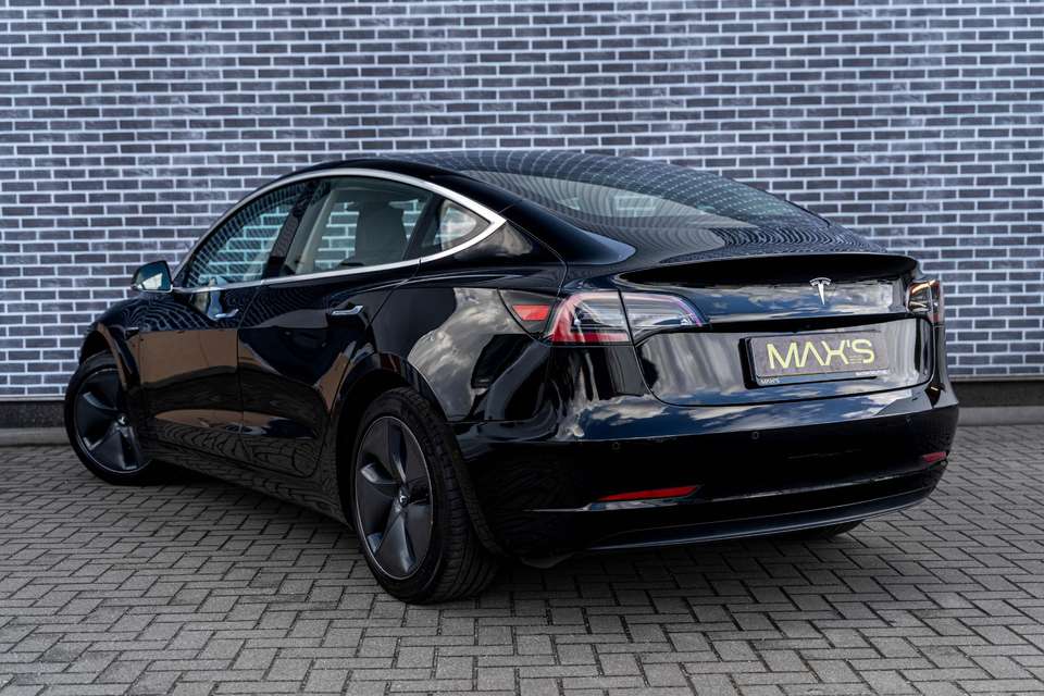 Tesla Model 3 - Imagem 14