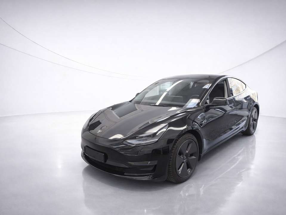 Tesla Model 3 - Imagem 2