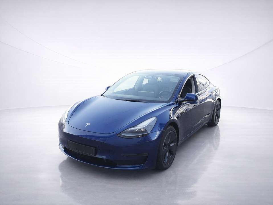 Tesla Model 3 - Imagem 2