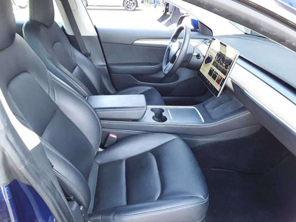 Tesla Model 3 - Imagem 6