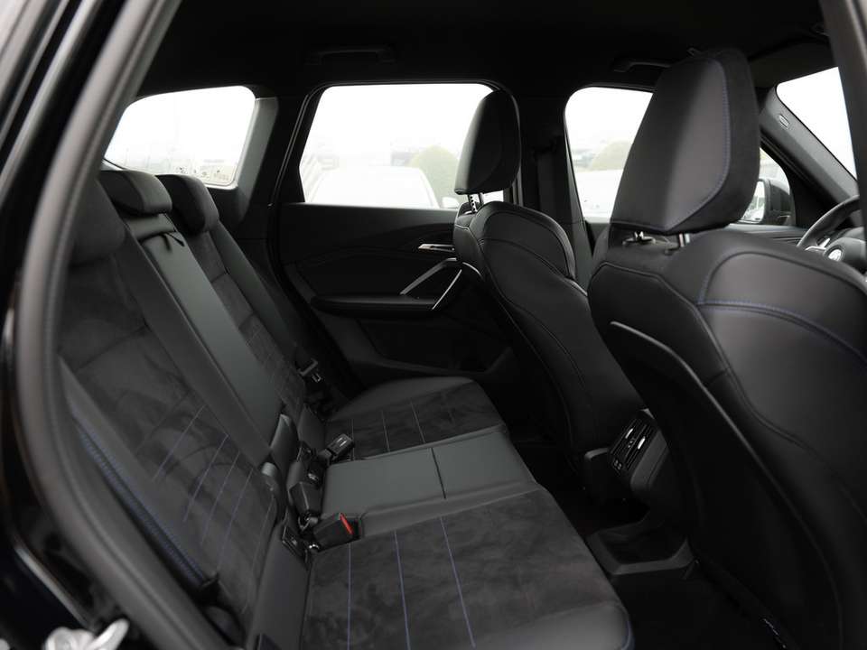 Car picture 9