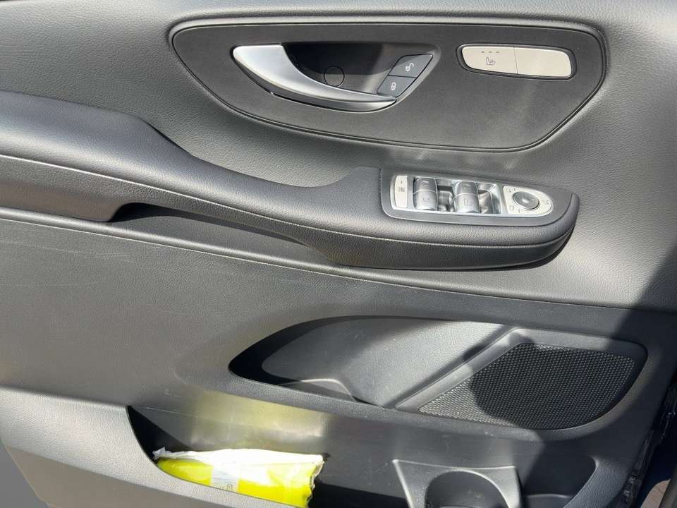 Car picture 16