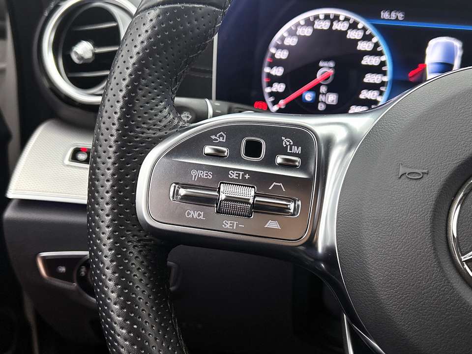 Mercedes-Benz E 200 - Imagem 15