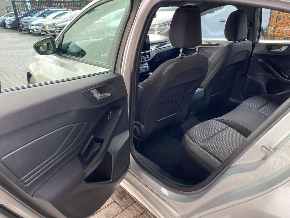 Ford Focus - Imagem 11