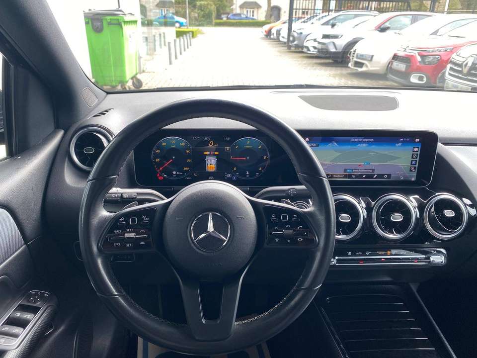 Mercedes-Benz B 200 - Imagem 15