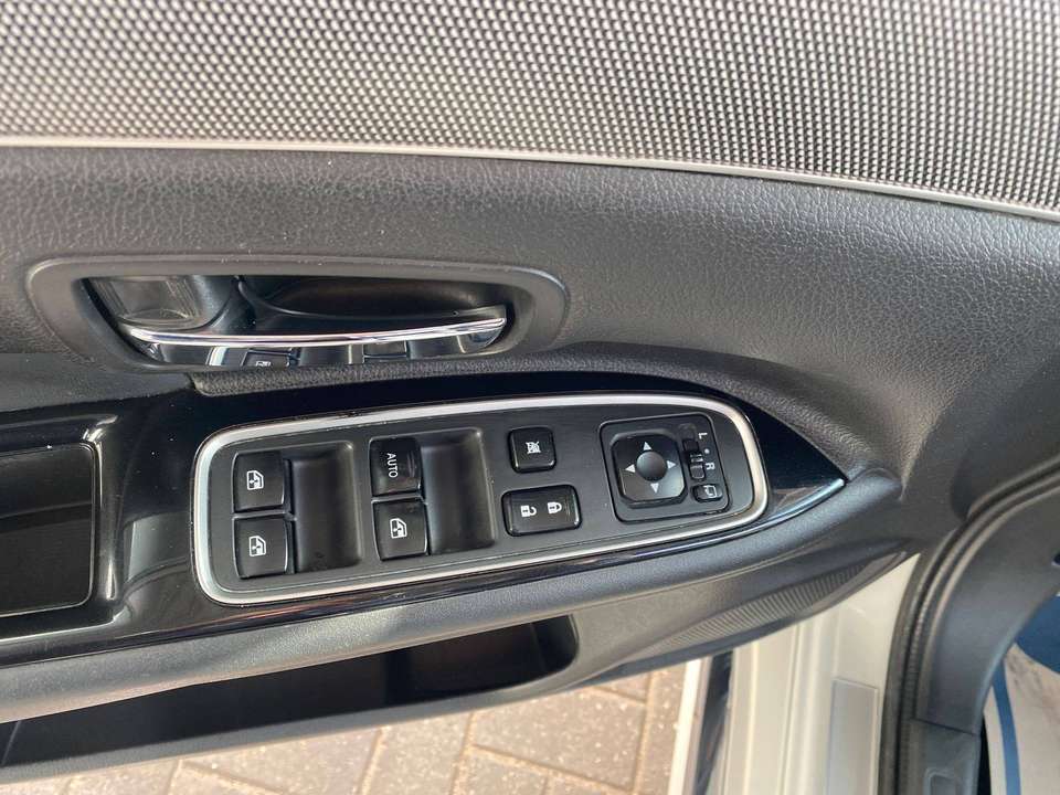 Mitsubishi Outlander - Imagem 14