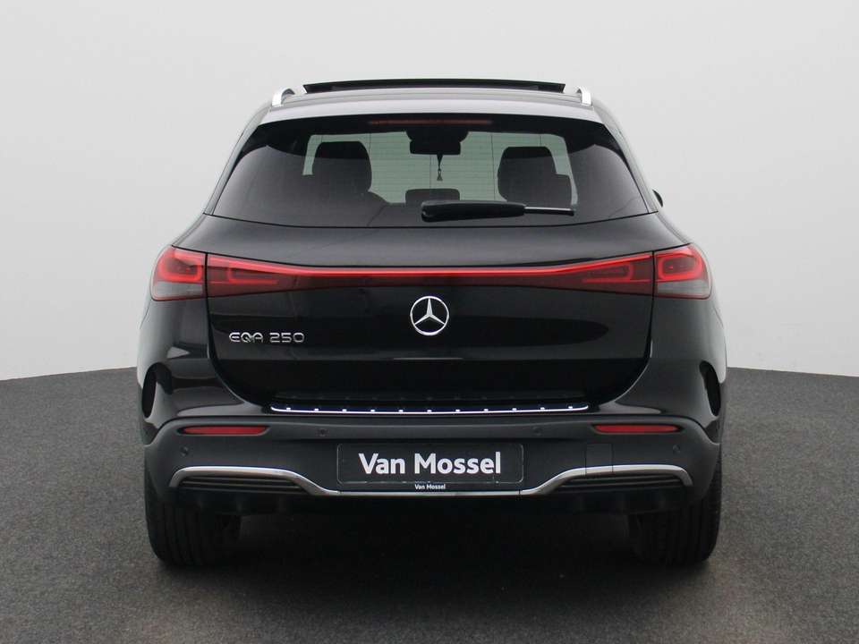 Mercedes-Benz EQA 250 - Imagem 6