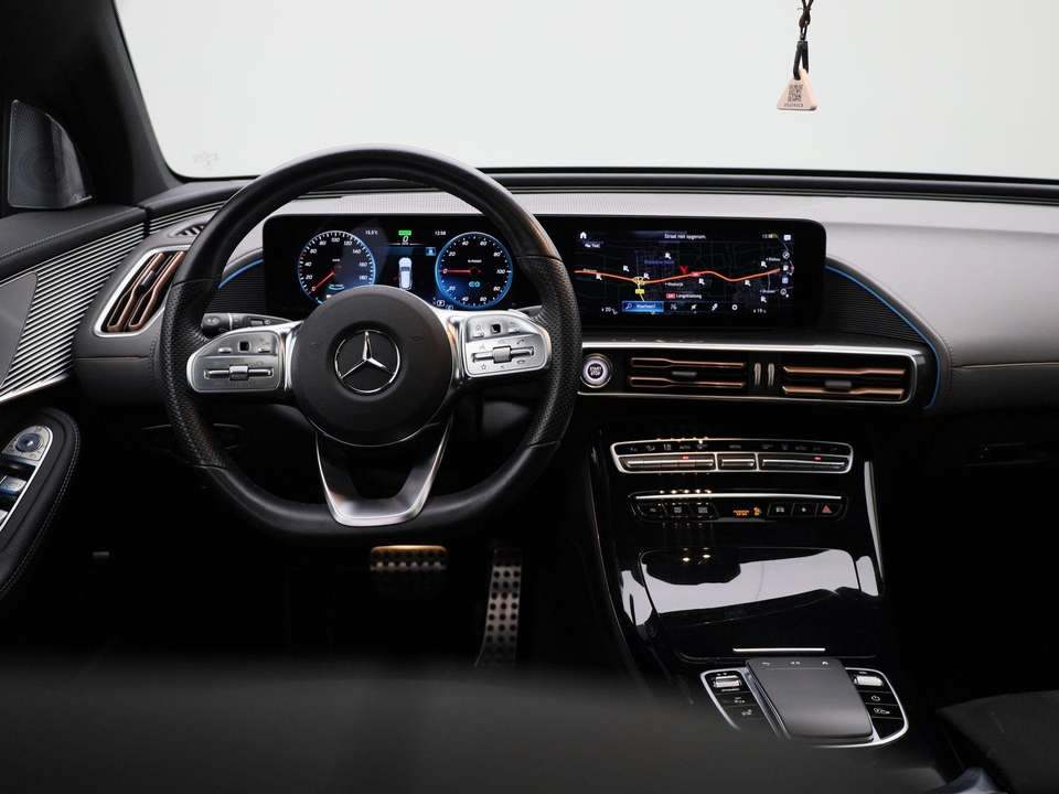 Mercedes-Benz EQC 400 - Imagem 9