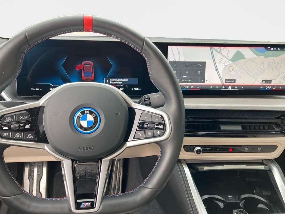BMW i4 - Imagem 12