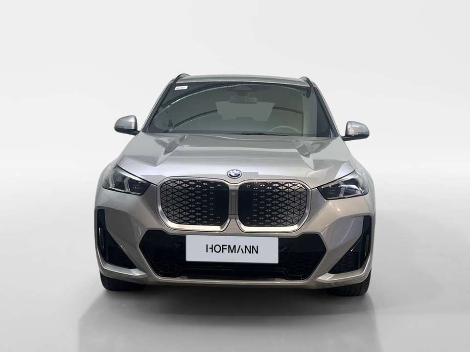 BMW iX1 - Imagem 2