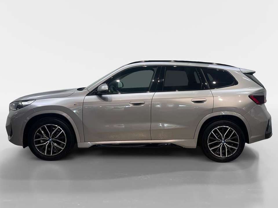 BMW iX1 - Imagem 4