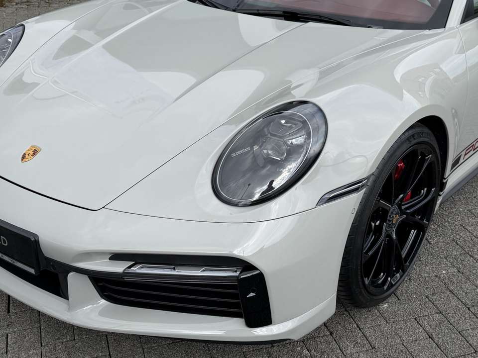 Porsche 992 - Imagem 13