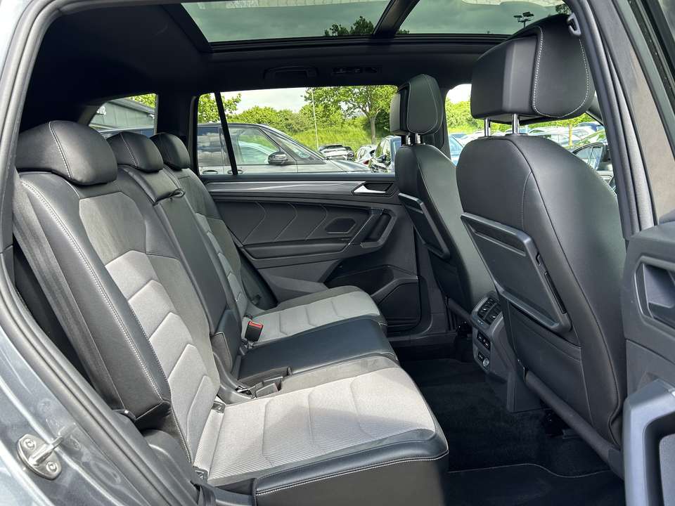 Volkswagen Tiguan Allspace - Imagem 9