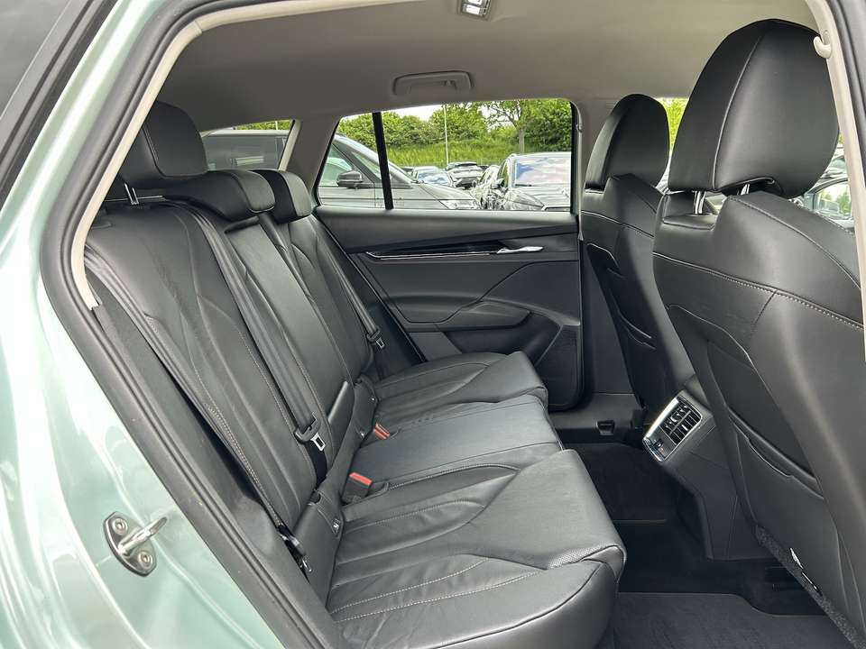 Skoda Enyaq - Imagem 12