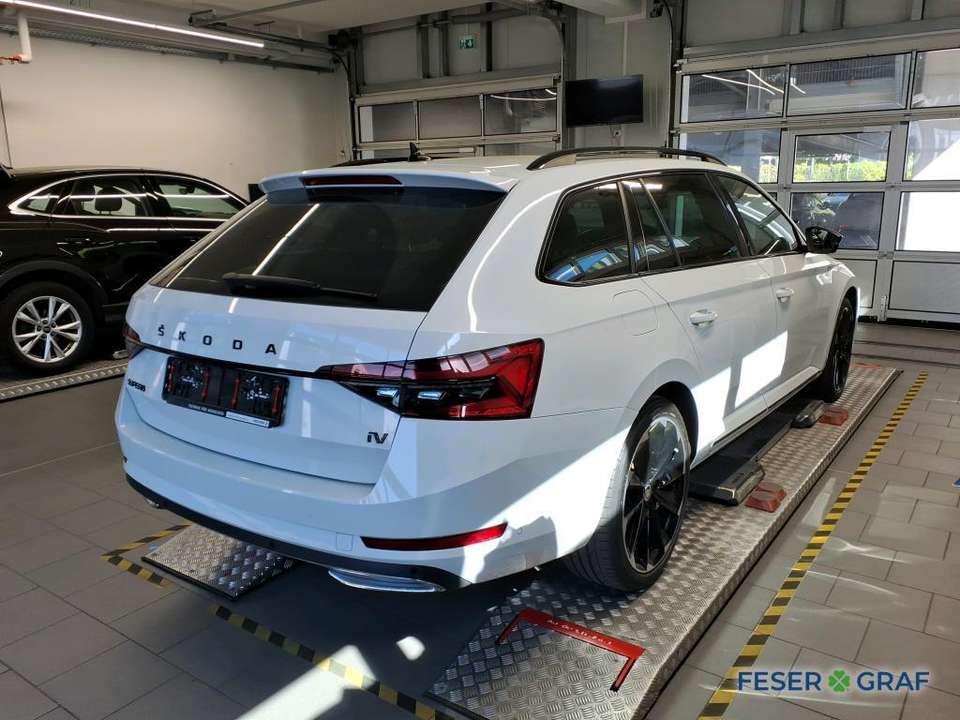 Skoda Superb - Imagem 2