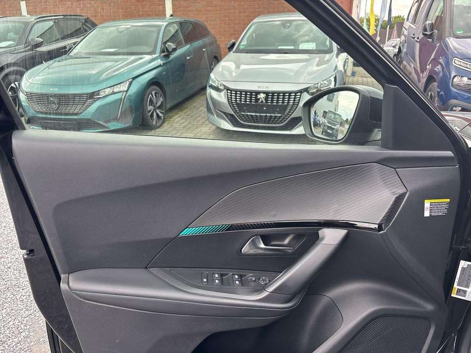 Peugeot e-2008 - Imagem 10