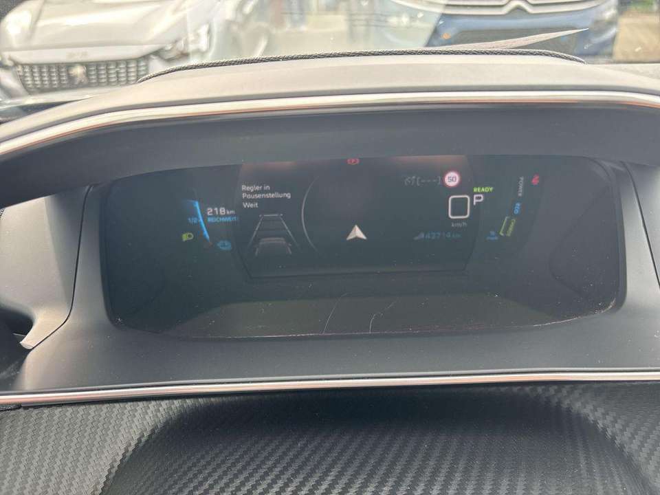 Peugeot e-2008 - Imagem 12