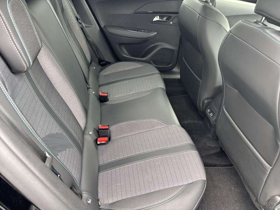 Peugeot e-2008 - Imagem 15