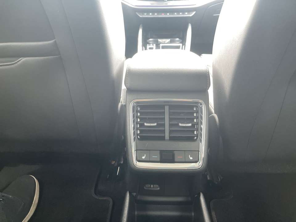 Skoda Enyaq - Imagem 15