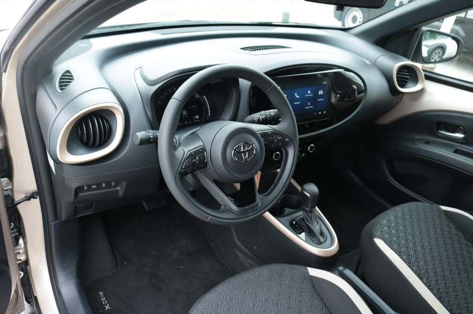 Toyota Aygo X - Imagem 4
