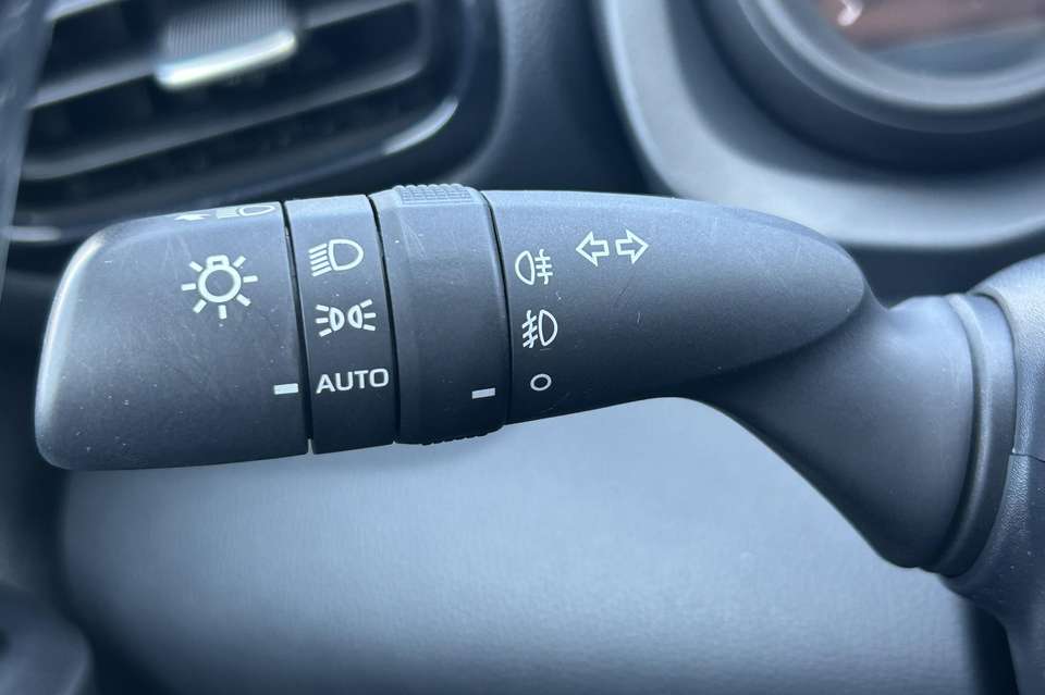 Toyota Yaris - Imagem 11