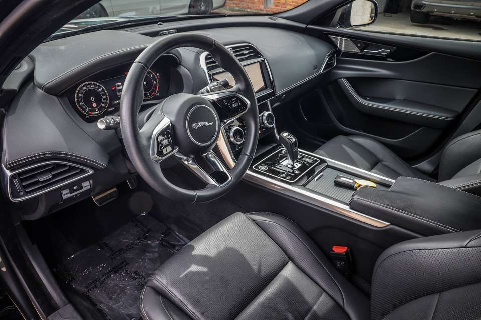 Jaguar XE - Imagem 10