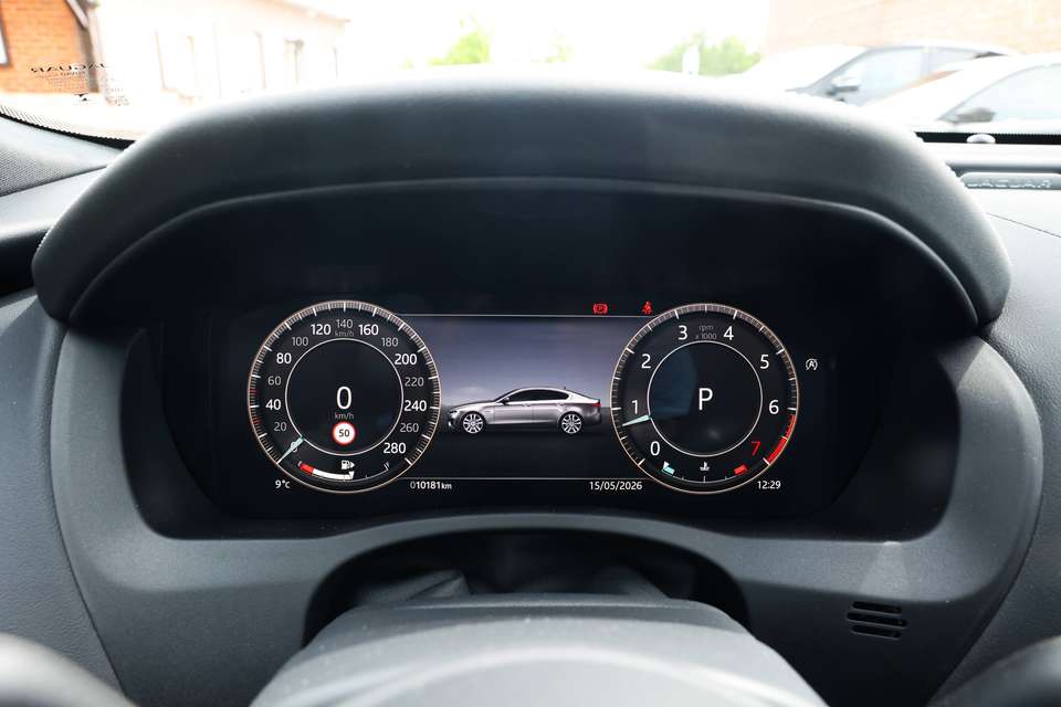 Jaguar XE - Imagem 15
