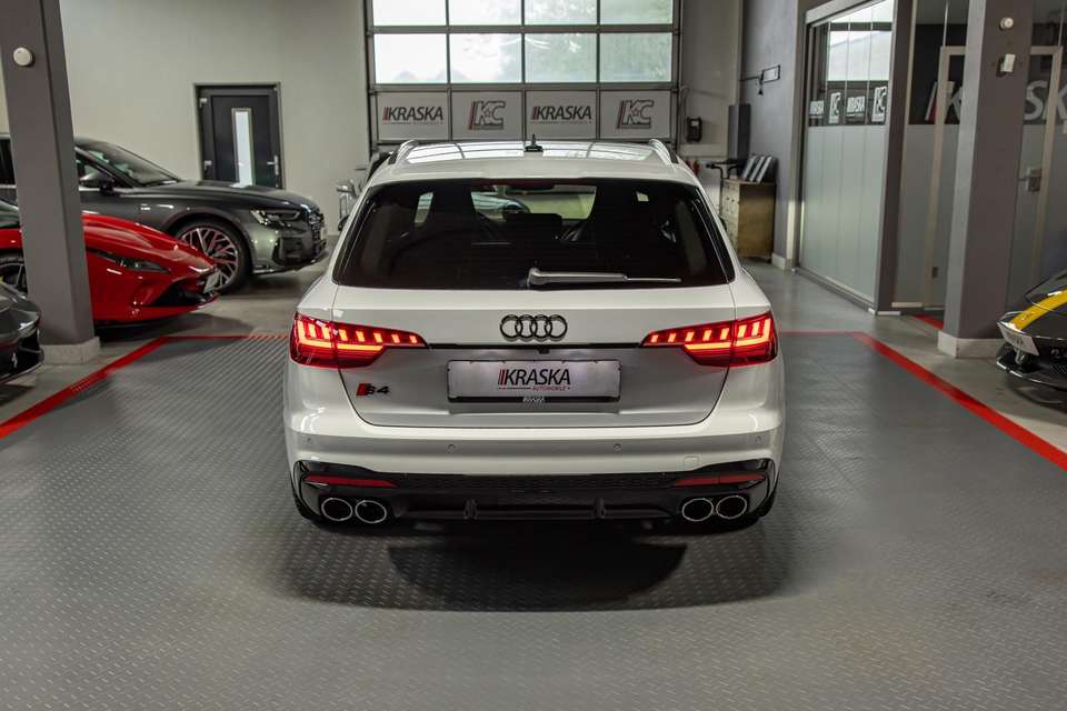 Audi S4 - Imagem 11